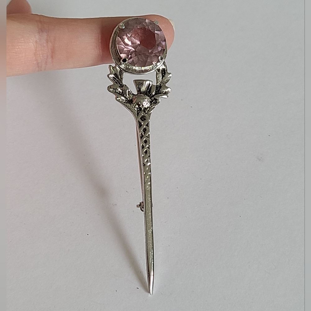 Vintage Silver Tone Pink Amethyst Glass Scottish Thistle Sword Kilt Brooch Pin - Picture 9 of 12